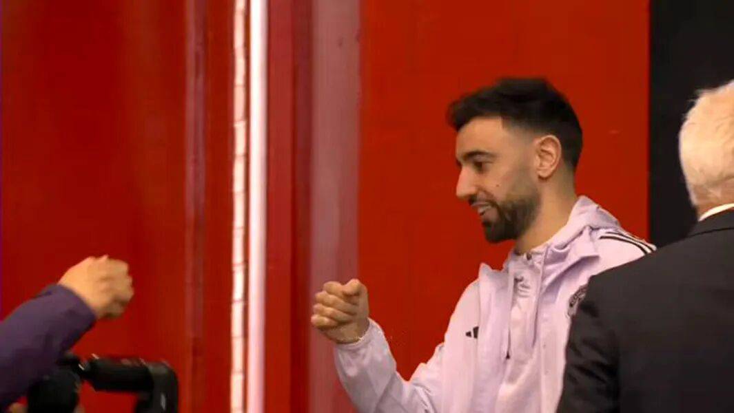 曼联战埃弗顿B费冲击百次助攻，谢什科或首次先发！马奎尔继续主力